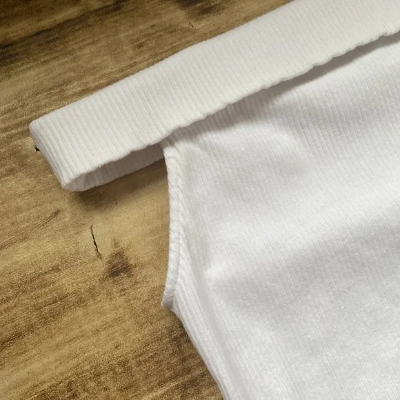 Zara Ribbed Off the Shoulder Cropped Top - Picture 2 of 5